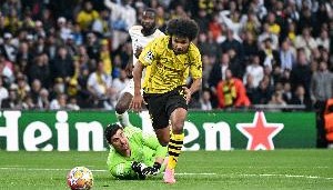 阿德耶米：一直很爱多特，若能为多特永远效力我不会后悔