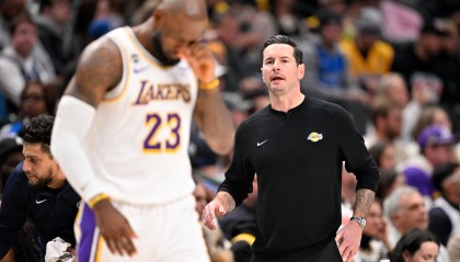 乐鱼APP下载-美记：雷迪克赶紧换下詹姆斯吧 东契奇受伤的教训还历历在目呢