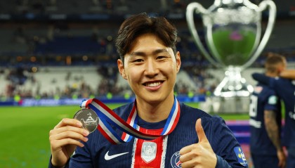 乐鱼官网-真假？队报：森林3000万+3000万浮动报价24岁韩国前锋李刚仁遭拒